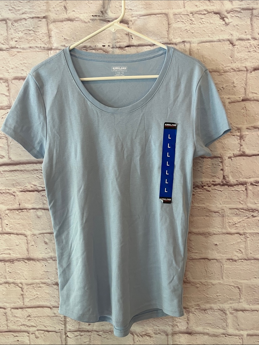 Kirkland Signature Light Blue Short Sleeve Scoop Neck Tee